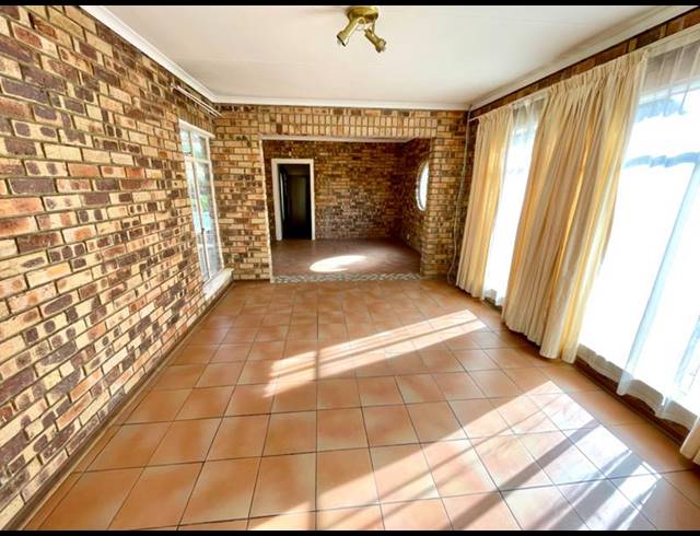 4 BEDROOM HOUSE FOR SALE IN RANT EN DAL
